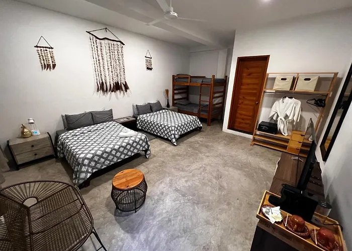 Del Jaguar Hotel